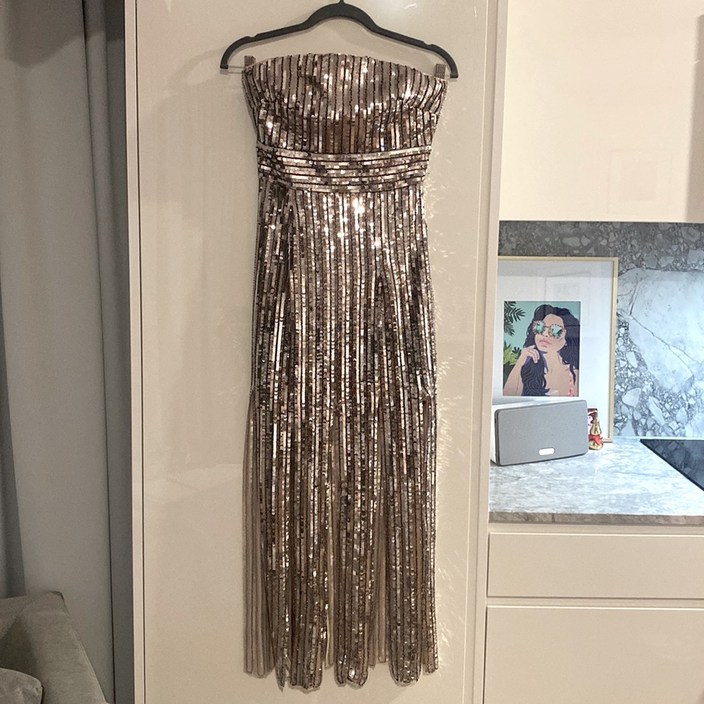 Wow!!! Time to party! Sequin to the knees